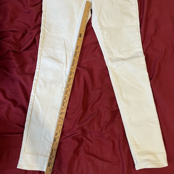 *SOLD* Levi Women’s White High Rise Skinny Jeans Size 29 - Picture 5 of 6